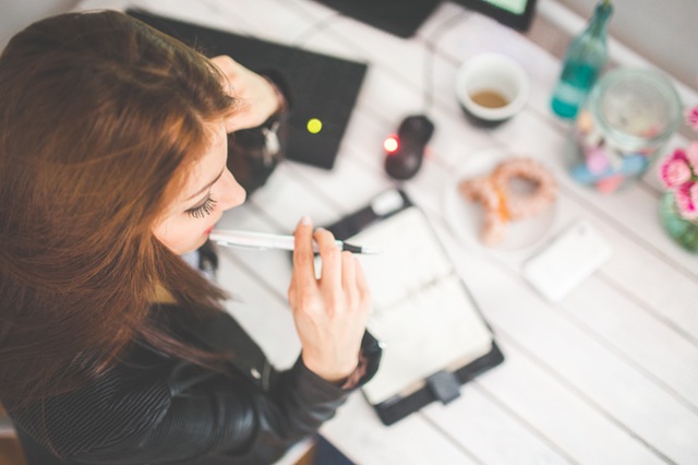 woman-hand-homework